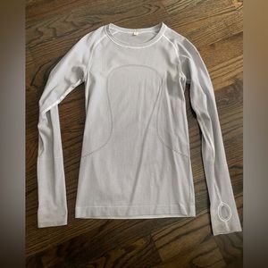 Lululemon 🖤🤍 swiftly tech long sleeve
